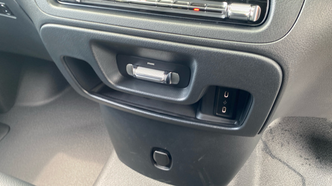 Mercedes-Benz Vito L2 Diesel Rwd 116CDI Select Van 9G-Tronic - Image 35